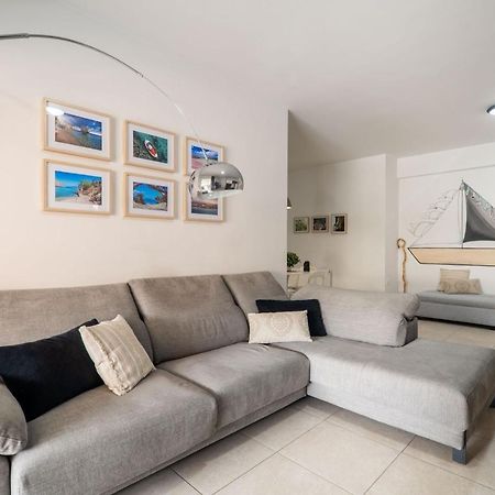 City Beach Apartment Chrissi Akti Chania Exterior foto