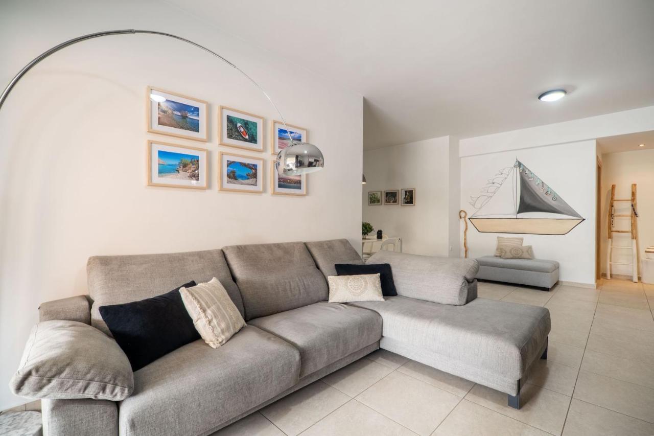 City Beach Apartment Chrissi Akti Chania Exterior foto