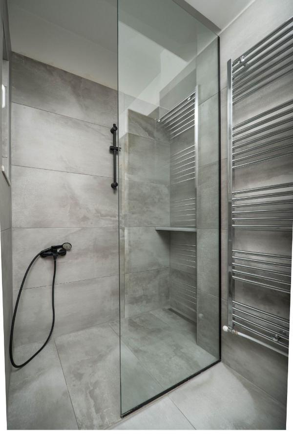 City Beach Apartment Chrissi Akti Chania Exterior foto